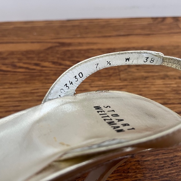 Stuart Weitzman Delovely Heels - gold - size 7.5 wide - Picture 7 of 10